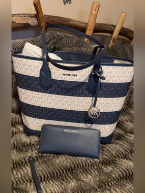 Michael Kors Navy Blue and Cream Striped Logo Tote with Matching Wallet BNWT!